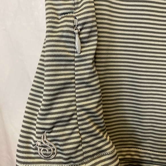 Isis- Gray Striped Workout Tank- Sz. XS - Picture 8 of 10